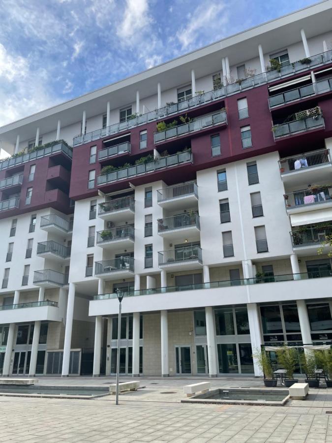 Ferienwohnung House Promenade Santa Giulia Mailand Exterior foto