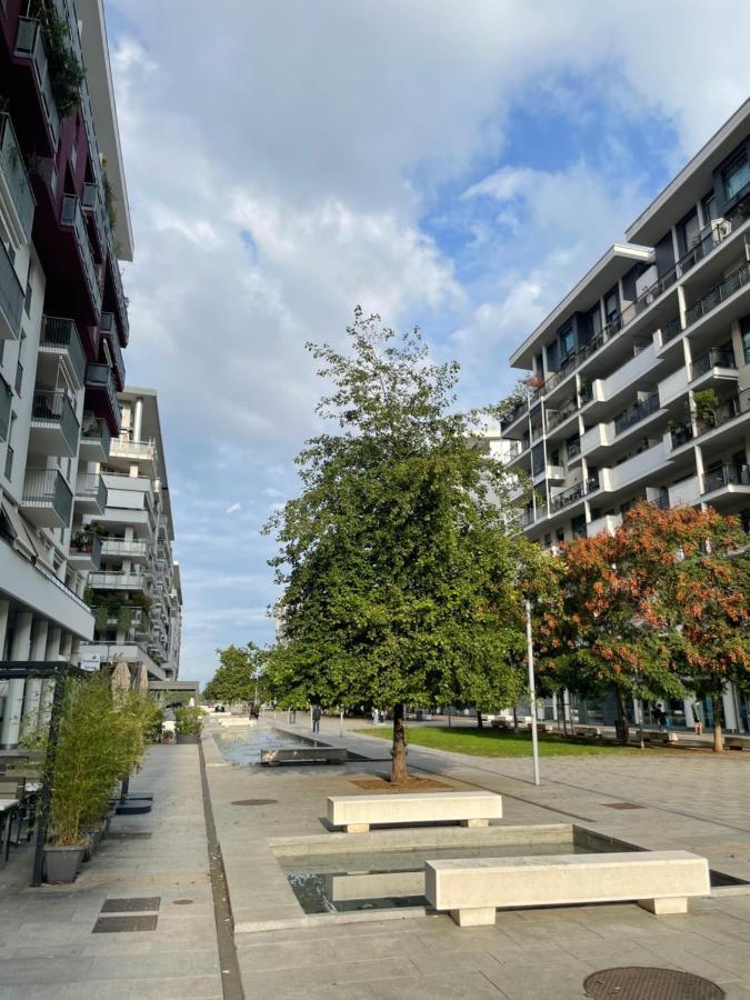Ferienwohnung House Promenade Santa Giulia Mailand Exterior foto